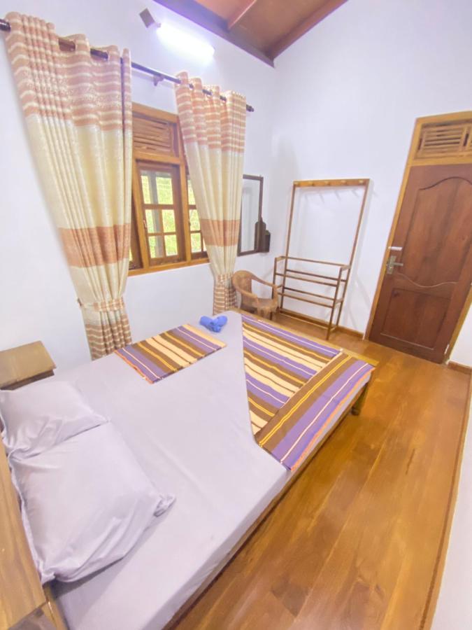Happy Feet Diyaluma Bed and Breakfast Koslanda Buitenkant foto